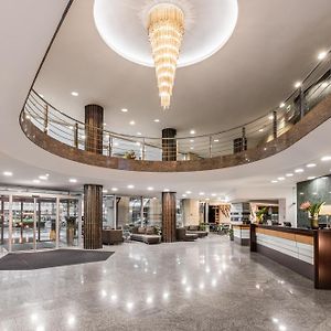 uHOTEL
